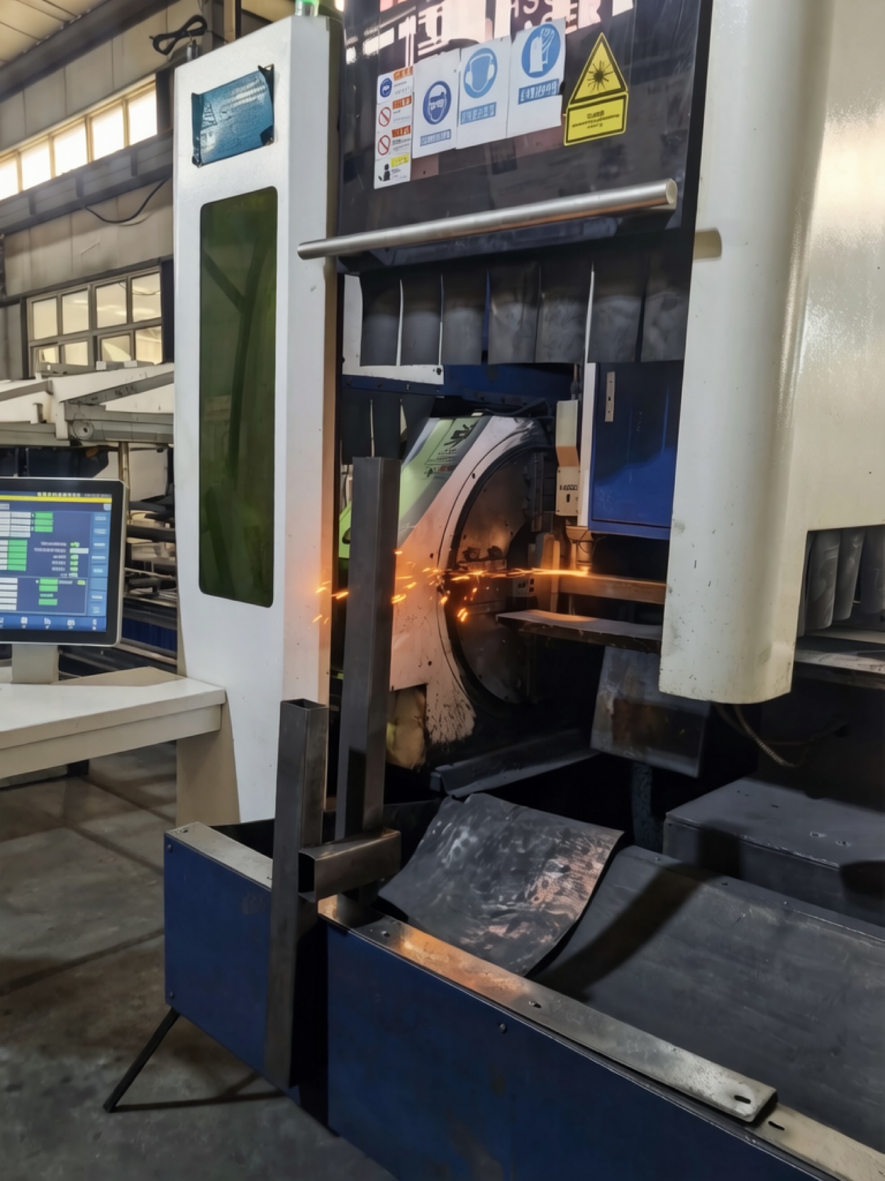 Laser cutting machine in the Brynick workshop